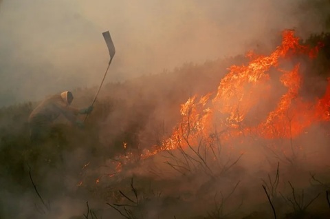 MAE atenţionează românii care se află, tranzitează sau vor să călătorescă în Spania că există risc ridicat de incendii în Comunitatea Autonomă Valenciană