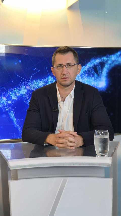 Dr. Octav Ginghină: În cancerul de tiroidă evoluţiile sunt foarte, foarte lente, asta ne câştigă, automat, timp. Există chiar discuţii dacă doar să supraveghezi anumite leziuni şi să nu le operezi