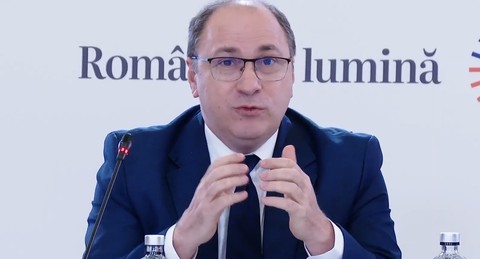 Mihai Dimian: Nu avem haos în educaţie. Avem un sistem complex, cu multe probleme care trebuie rezolvate. În astfel de sisteme, există celebrul «efect al fluturelui». Totuşi, nu este nevoie să previzionăm uragane la fiecare bătaie de aripi