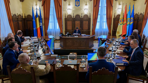 CSAT a aprobat Planul de înzestrare a Armatei României pentru perioada 2027-2036. România s-a angajat ca, până în 2035, să majoreze alocarea bugetară până la 5% din PIB: 3,5% pentru cheltuieli pentru apărare şi 1,5% pentru cheltuieli asociate