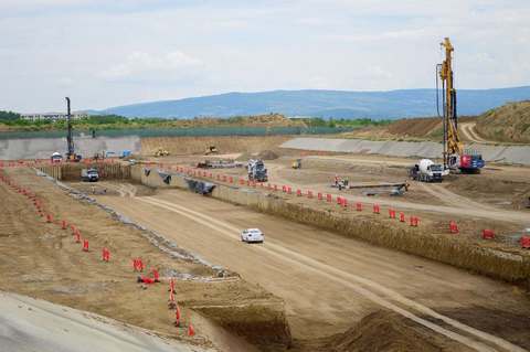 Costel Alexe, vizită pe şantierul Spitalului Regional Iaşi: Se înregistreată progrese importante. Excavaţiile la clădirea principală au ajuns la 85 la sută