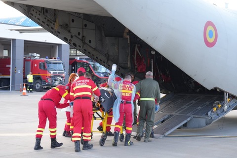 Pacient cu arsuri, transportat în Belgia de o aeronavă militară / La întoarcere, aeronava va aduce în Romînia un pacient tratat din iulie la Liège