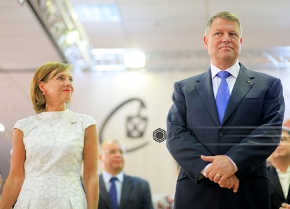 Cererea avocatului soţilor Iohannis de suspendare a procesului privind casa din centrul Sibiului, respinsă