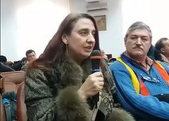 Femeia care a atacat OUG 14 la Curtea de Apel Bucureşti a participat la dezbaterea de la Ministerul Justiţiei, fiind invitată apoi de Florin Iordache în biroul său, pentru discuţii. VIDEO