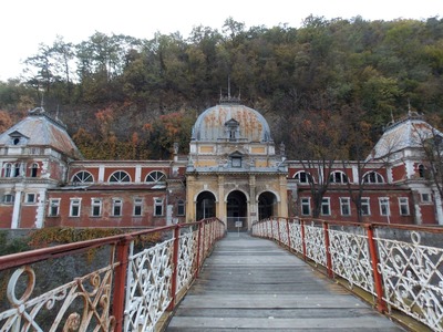 Caraş- Severin: 19 hoteluri şi băi termale din Băile Herculane, readuse în patrimoniul statului român, în urma unei sentinţe a Curţii de Apel Timişoara