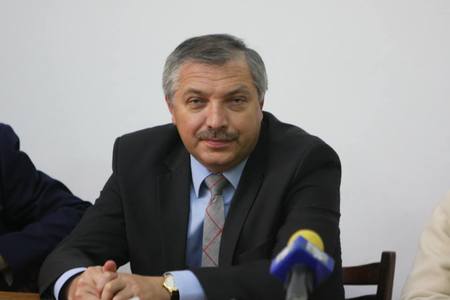 Rectorul UMF Târgu-Mureş, Leonard Azamfirei, o variantă pentru postul de ministru al Sănătăţii -surse-