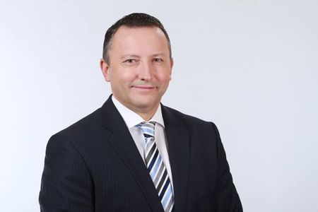 Deputatul Răzvan Mironescu anunţă că va candida pentru preşedinţia PNL Sector 6