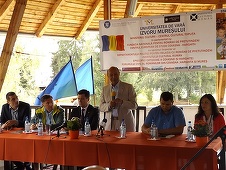 Participanţii la Universitatea de Vară de la Izvoru Mureşului cer înfiinţarea Ministerului Românilor de Pretutindeni