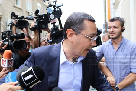 Ponta a stat doar zece minute la şedinţa Consiliului Baroului, în care a fost discutată excluderea sa