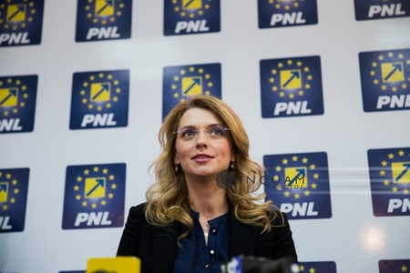Gorghiu:Îi cer lui Iordache să nu semneze legea cu măririle salariale; PNL vine în două săptămâni cu legea salarizării unice