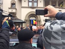 Băsescu a votat la Ambasada Moldovei: Orice om care gândeşte la binele Republicii Moldova va opta pentru Maia Sandu - VIDEO
