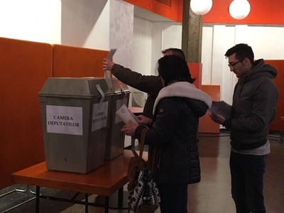 BEC: În Diaspora au votat peste 17.000 de români, aproape jumătate la secţiile deschise în Republica Moldova