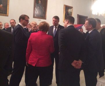 Iohannis, în Malta: Situaţia din România este foarte complicată, dar sute de mii de români de-ai mei sunt în stradă, am încredere în poporul meu