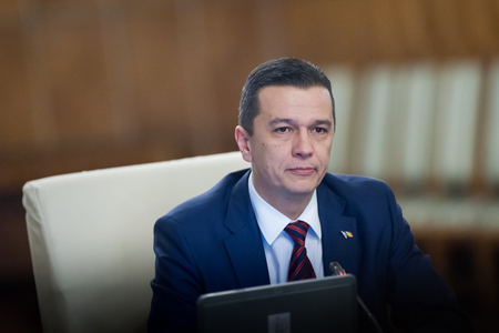 Petrescu: Premierul a suferit o intervenţie chirugicală minoră, de îndepărtare a unor nevi pigmentari