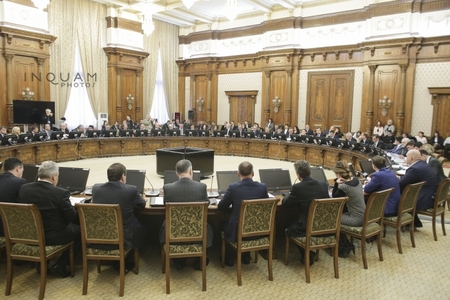 Comisiile juridice au adoptat noul proiect de hotărâre de înfiinţare a comisiei de anchetă a prezidenţialelor din 2009