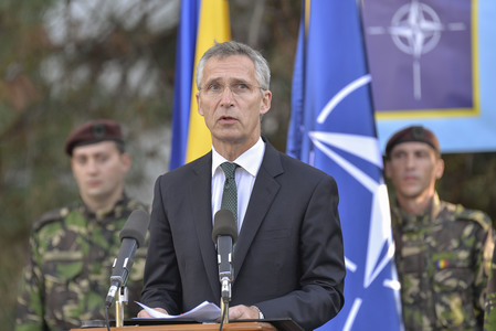 Stoltenberg, la Brigada Multinaţională de la Craiova: NATO este aici, NATO este puternică, NATO este unită