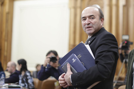 Ministrul Justiţiei, Tudorel Toader, merge astăzi în Parlament la “Ora Guvernului”, pentru a da explicaţii cu privire la raportul GRECO