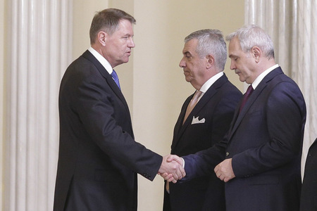 Dragnea: Ameninţarea preşedintelui la adresa premierului este făcută într-un stil mafiot. Preşedintele nu conduce Guvernul, chiar dacă asta îşi doreşte