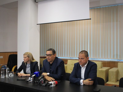 Fostul ministru al Turismului Mircea Titus Dobre şi fostul deputat Gabriela Podaşcă au părăsit PSD şi s-au înscris în partidul lui Victor Ponta, ProRomânia