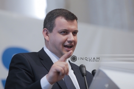 Eugen Tomac a fost ales noul preşedinte al Partidului Mişcarea Populară, conform anunţului făcut de Constantin Onaca, fără a preciza numărul voturilor