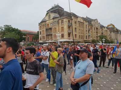 Aproximativ 200 de oameni cer, de la Timişoara, demisia lui Liviu Dragnea de la conducerea Camerei Deputaţilor