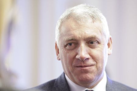 Adrian Ţuţuianu a contestat excluderea din partid şi cere în instanţă suspendarea executării deciziei Comitetului Executiv