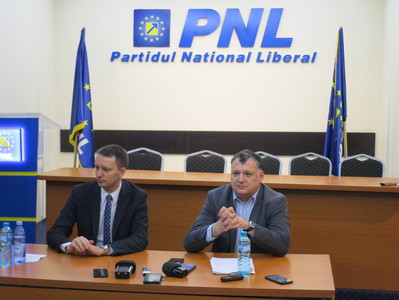 Preşedintele PNL Constanţa: Teodorovici s-a transformat într-un tip obedient lui Vâlcov. Nu este capabil să îşi păstreze verticalitatea profesională şi are o coloană vertebrală mult prea moale