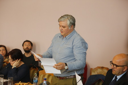 Buzău: Viceprimarul Andrei Neder a demisionat din funcţie şi din cea de consilier local; el era în conflict cu primarul, care i-a retras atribuţiile