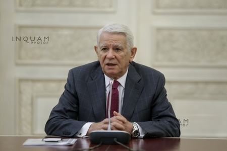 Teodor Meleşcanu a demisionat din funcţia de preşedinte al Senatului