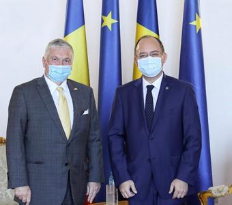 Aurescu a discutat cu ambasadorul SUA la Bucureşti despre cooperarea celor două state în mai multe domenii, combaterea traficului de persoane, dar şi despre cooperarea în contextul pandemiei de COVID-19