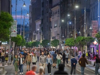 Primarul general îndeamnă bucureştenii să se plimbe pe Calea Victoriei şi pe mai multe străzi din centru, transformate în alei pietonale în weekend

