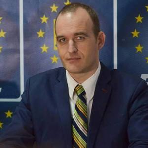 PSD: Dan Vîlceanu susţine că nu există creştere economică fără „un puseu inflaţionist”. În 2015, economia a crescut cu 3,9%, iar inflaţia a fost negativă 