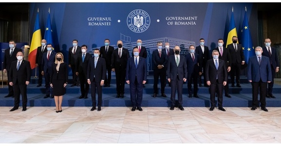 Miniştrii Cabinetului Ciucă, chemaţi, pe rând, la şedinţa de luni a coaliţiei - surse