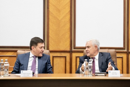Ministrul Economiei, Florin Spătaru anunţă organizarea unui grup de lucru comun cu MApN, pentru a fi stabilite priorităţile şi obiectivele strategice care privesc înzestrarea Armatei Române