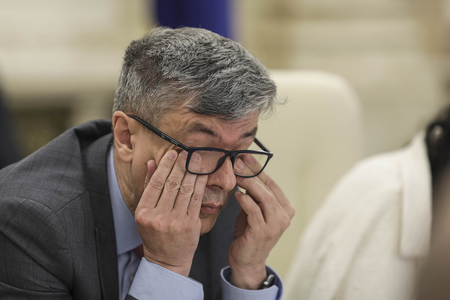 Virgil Popescu, întrebat dacă va mai rămâne ministru şi în Guvernul Ciolacu: Nu este decizia mea/ Vreau să mă asigur că trecem această iarnă