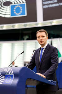 Siegfried Mureşan i-a cerut prim-ministrului Suediei păstrarea aderării României la spaţiul Schengen pe agenda Consiliului Uniunii Europene
