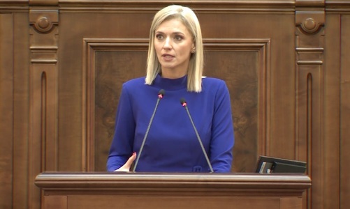 Alina Gorghiu: Nu va fi un program de guvernare nou, va fi acelaşi program de guvernare, îmbunătăţit / Este rezultatul unei negocieri şi toate ajustările vor fi discutate în coaliţie