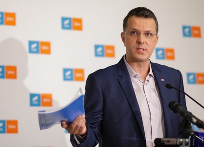 Ionuţ Moşteanu îi cere premierului Nicolae Ciucă şi ministrului de Interne Lucian Bode să retragă legea „totalitară” pe care „au gândit-o împotriva protestelor”