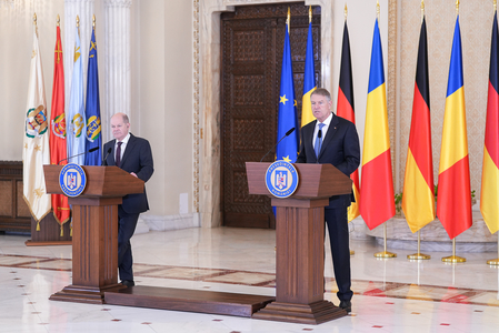 Iohannis: Este necesară o prezenţă sporită a NATO în Marea Neagră, ceea ce reclamă includerea problematicii Mării Negre în toate procesele relevante pentru consolidarea securităţii spaţiului euroatlantic
