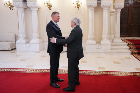 Fostul preşedinte al Comisiei Europene Jean-Claude Juncker, primit de Klaus Iohannis la Palatul Cotroceni