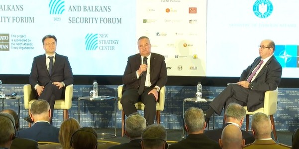 Premierul Nicolae Ciucă: Cred că este foarte mare nevoie ca toţi liderii, în special liderii politici, să recâştige încrederea cetăţenilor - VIDEO