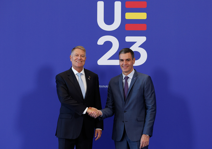 Preşedintele Klaus Iohannis, în Granada, Spania: România sprijină cu fermitate o decizie pozitivă pentru deschiderea negocierilor de aderare cu Republica Moldova şi Ucraina, până la sfârşitul acestui an