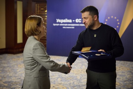 Luminiţa Odobescu: Este crucial pentru Uniunea Europeană să continue sprijinul multidimensional pentru Ucraina / Despre deblocarea fondurilor: S-a avansat în această direcţie, nu suntem încă acolo, dar sunt diverse propuneri de compromis pe masă