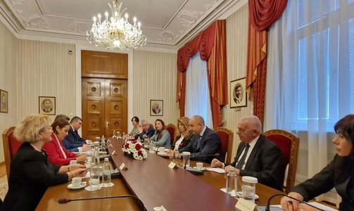 Luminiţa Odobescu, vizită la Sofia – A avut întâlniri cu preşedintele Rumen Radev şi cu premierul Nikolai Denkov / S-a discutat despre proiecte de infrastructură, dar şi despre aderarea la Spaţiul Schengen şi situaţia de securitate de la Marea Neagră


