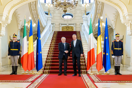 Iohannis a discutat cu ministrul Afacerilor Externe, Antonio Tajani despre comunitatea de români din Italia şi comunitatea italiană din ţara noastră şi a accentuat consolidarea legăturii speciale bilaterale