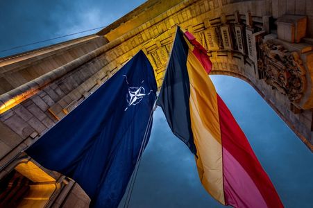 Ciucă, la 20 de ani de la intrarea României în NATO: Aceste două decenii au reprezentat cea mai bună perioadă din istoria noastră. Siguranţa oferită de cea mai mare alianţă militară defensivă din istorie ne-a asigurat cadrul necesar dezvoltării