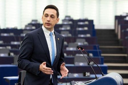 Vlad Gheorghe anunţă că i-a fost validată de către BEC candidatura independentă la alegerile europarlamentare, după ce a reuşit să strângă peste 100.000 de semnături