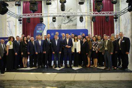 Alianţa Dreapta Unită şi-a lansat candidaţii la Primăria şi Consiliul Judeţean Suceava, Marian Andronache (PMP) şi Emanuel Ungureanu (USR) 