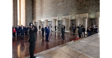 Şeful Guvernului Marcel Ciolacu a depus o coroană de flori la Mausoleul dedicat lui Mustafa Kemal Ataturk de la Ankara - VIDEO