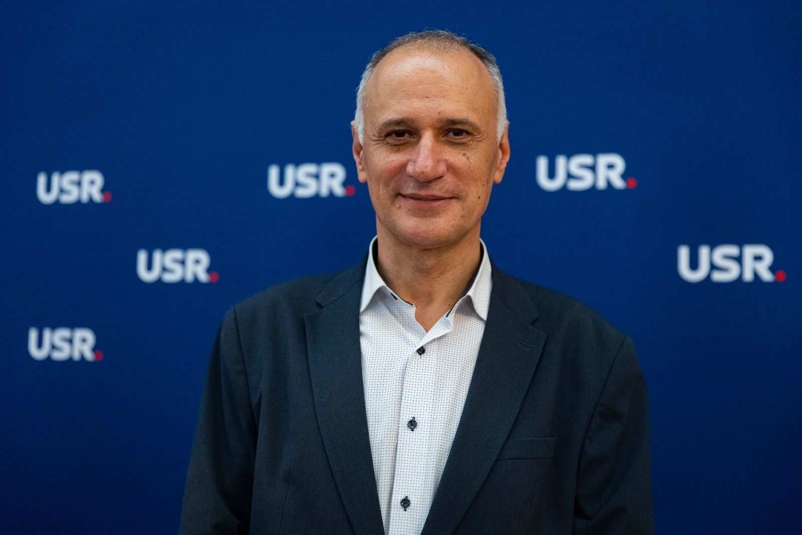 USR îi cere preşedintelui interimar al României să lanseze procedura de demitere a directorului SIE, Gabriel Vlase, pentru eşecul în prevenirea interferenţelor externe în procesul electoral